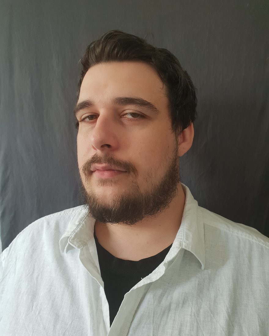Portrait d'Ewan Girodon, fondateur d'Ancre Digitale